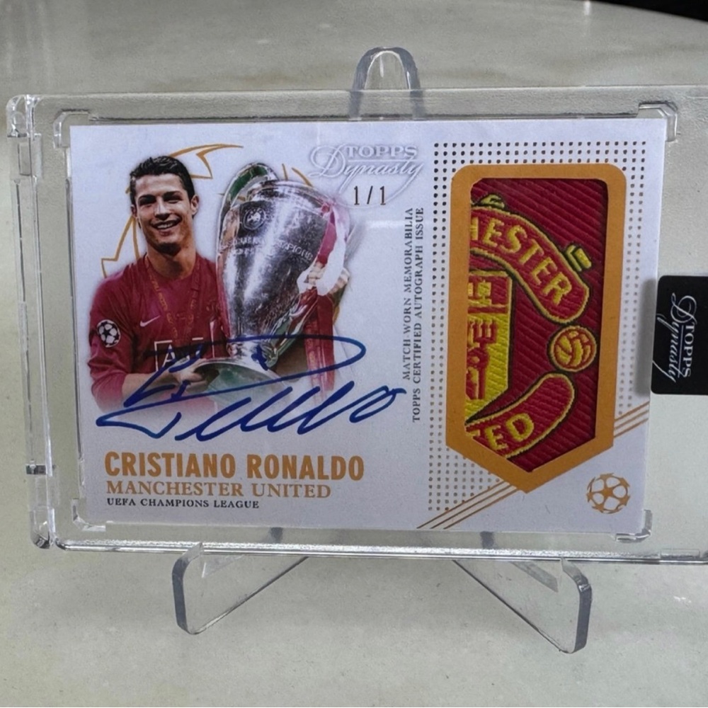 Cristiano Ronaldo patch card auto signature signed Manchester United autographed